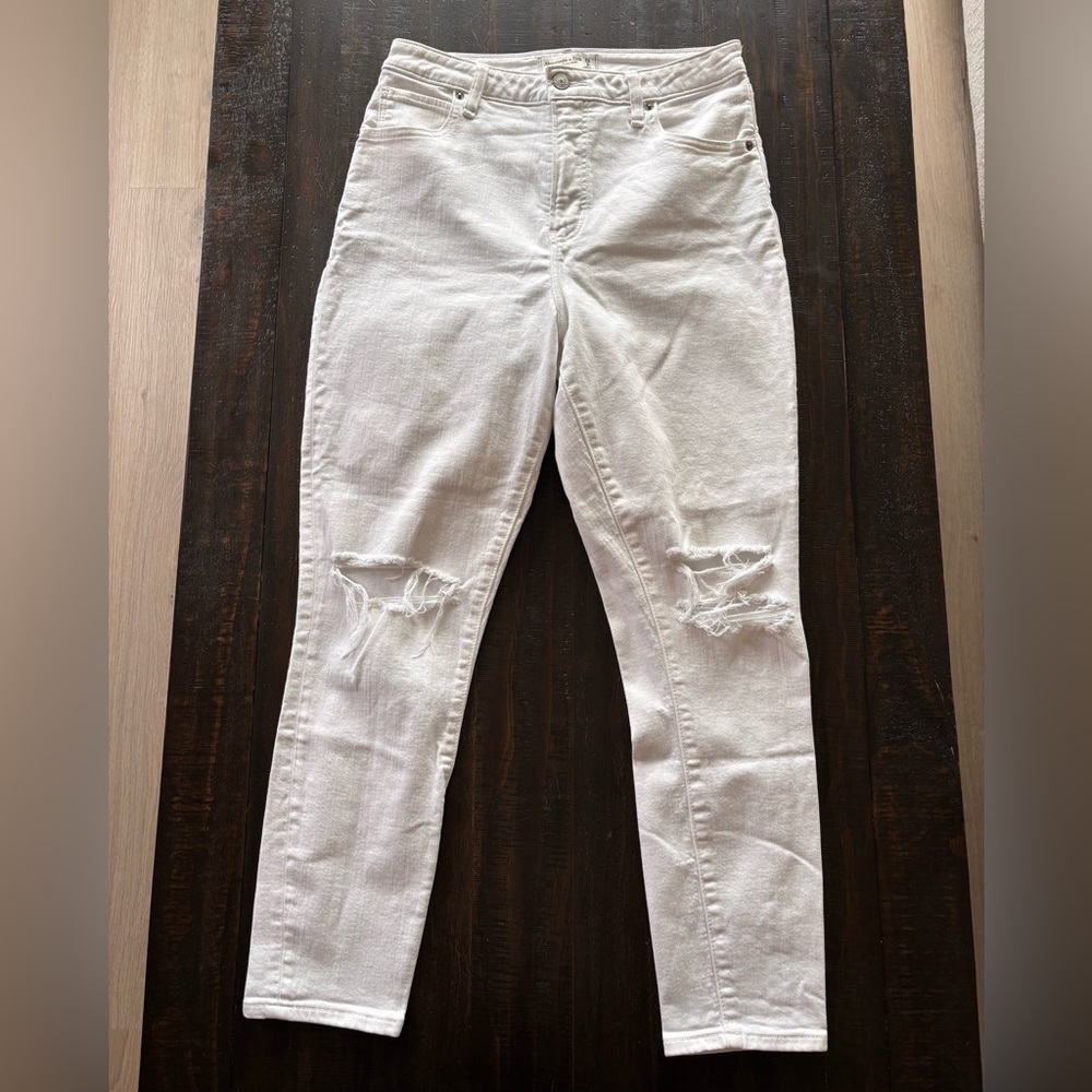 Abercrombie & Fitch White Skinny Distressed Jeans